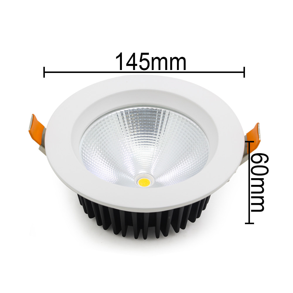 Vela 9 - Luminaria LED Embutida en Cielo IP44, 9W, 810lm, 3000K