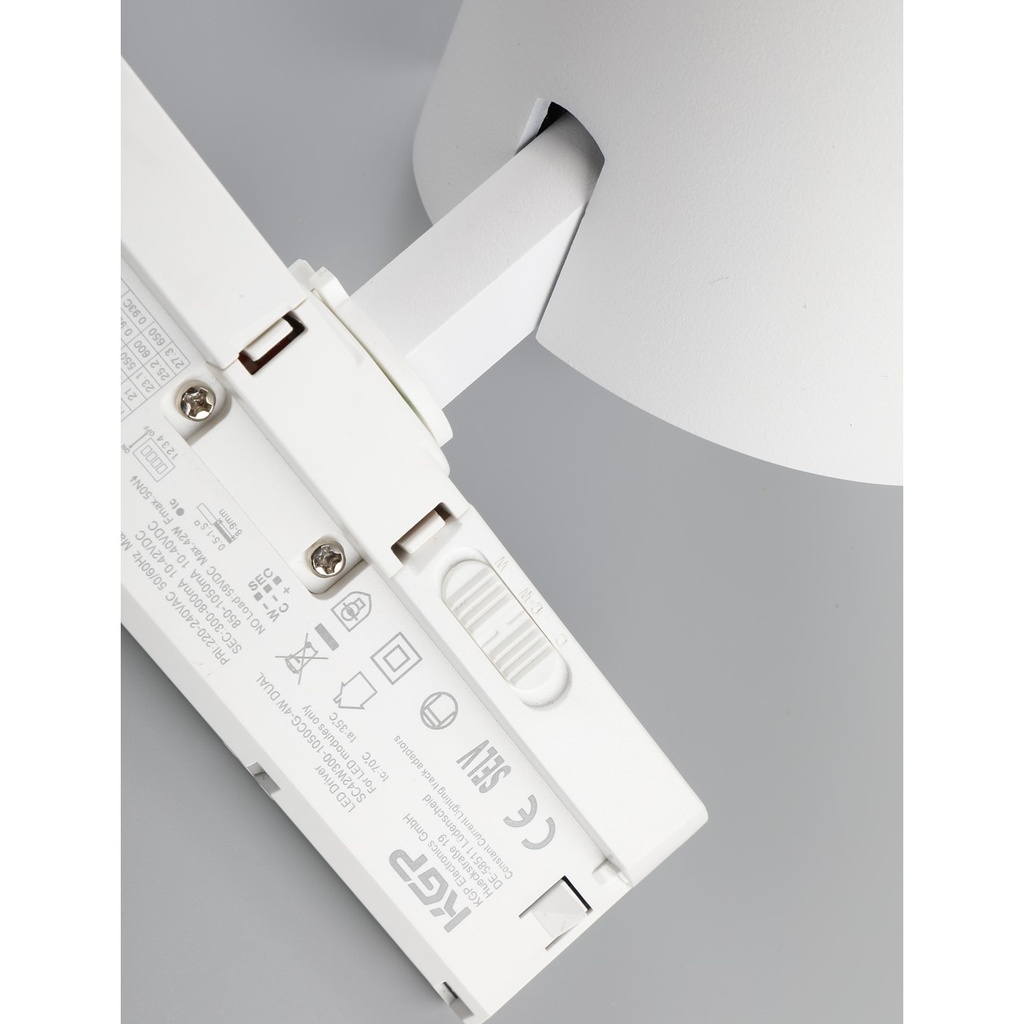 Frecia 30 - Luminaria LED proyector de enfoque para Riel Trifásico, 30W, 3000lm, Ra>90, CCT Seleccionable
